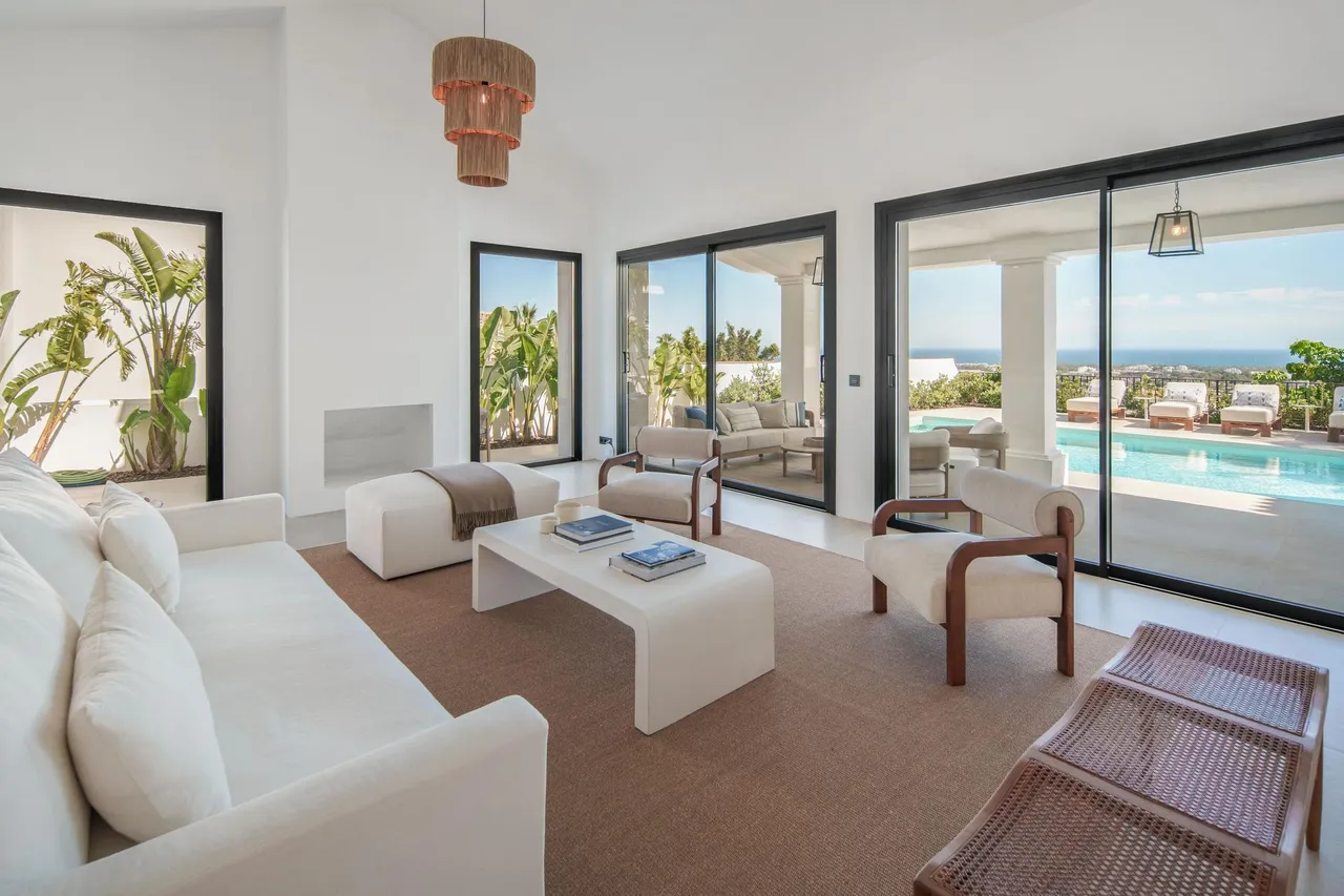 living - 319m² house / villa with 80m² terrace for sale in Benahavís - gallery - 5