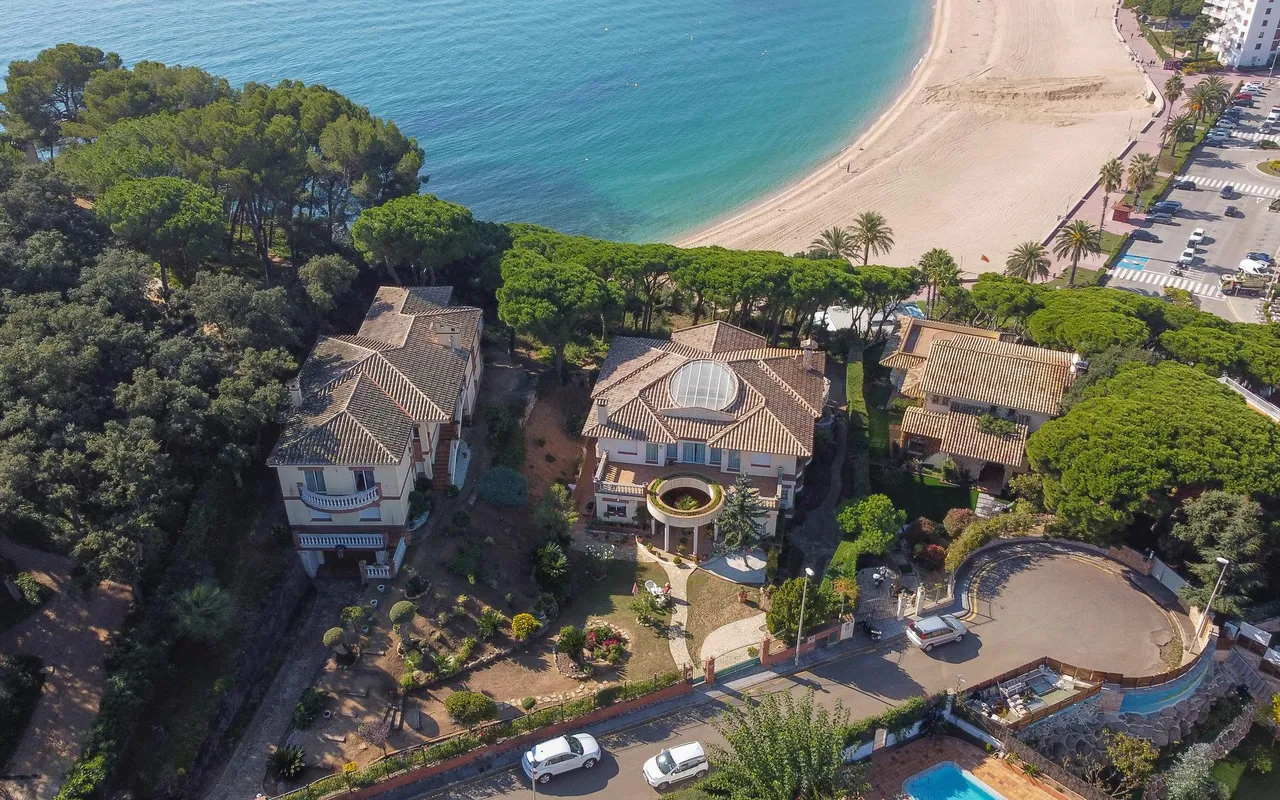 living - Villa de 1.100 m² en venta en Lloret de Mar / Tossa de Mar - gallery - 4