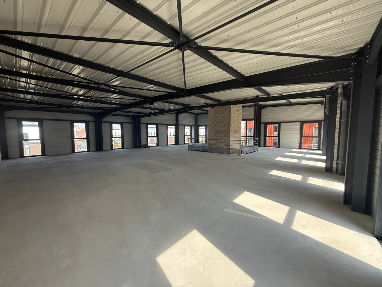 logistics - Activités / Bureaux À Louer - À Vendre - gallery - 9