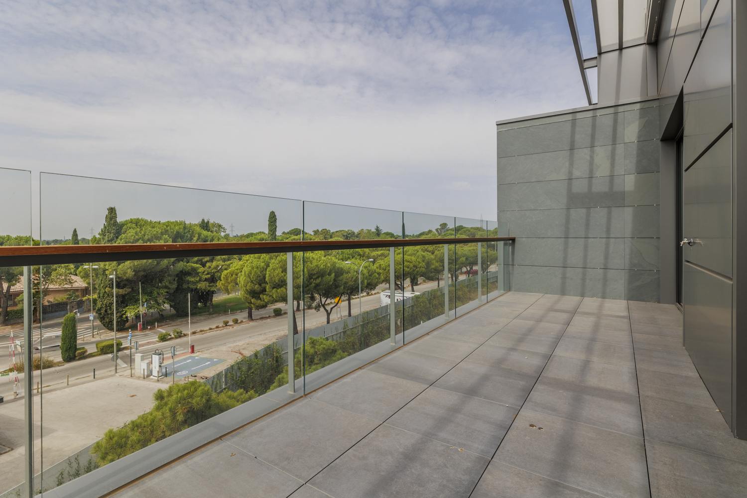 living - Ático de 158m² con 82m² terraza en venta en Majadahonda - gallery thumbnail - 6