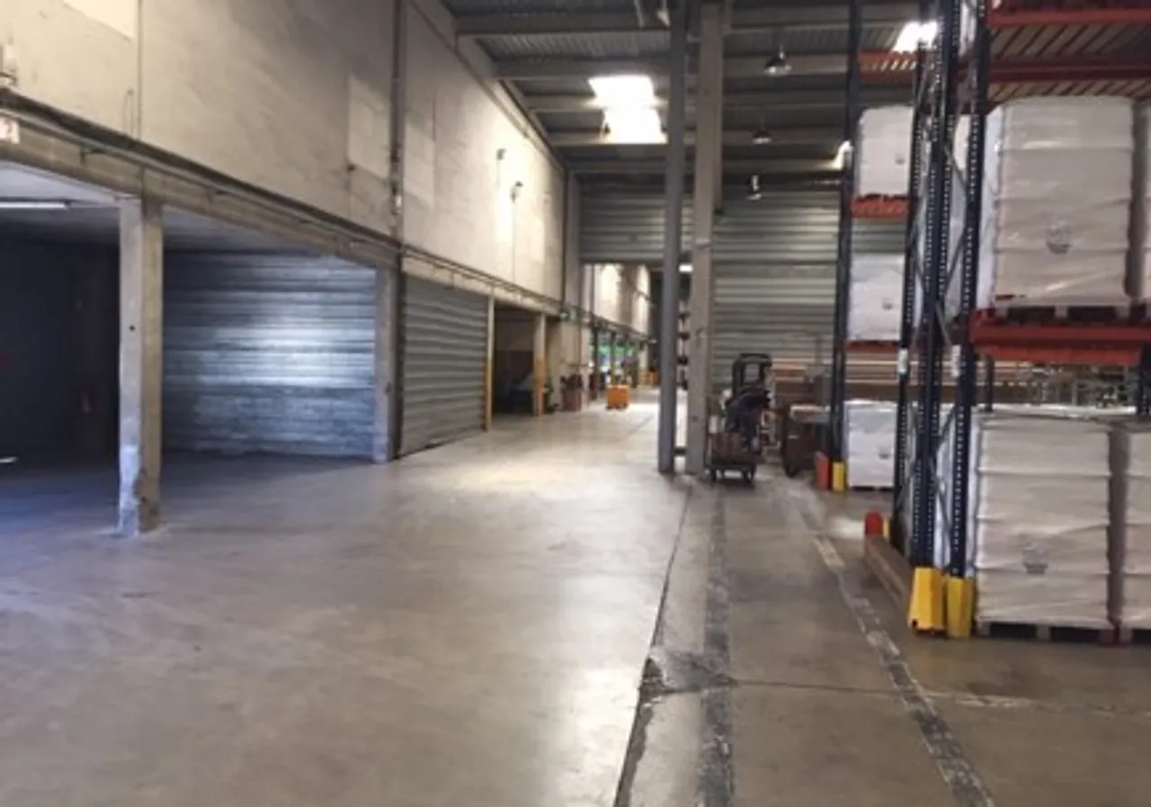 logistics - Entrepôt À Louer - gallery - 4