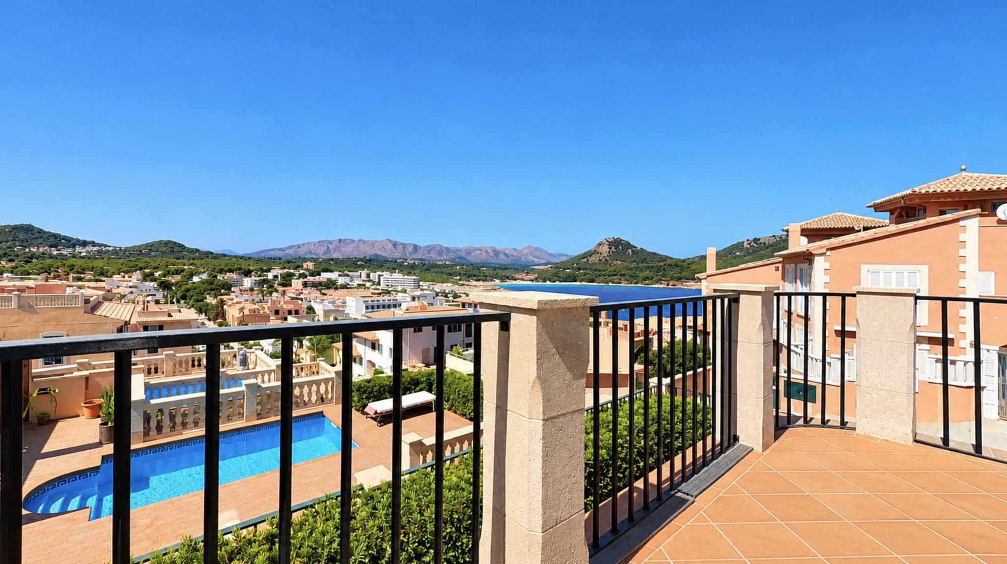 living - 305m² house / villa with 165m² garden for sale in Capdepera - gallery thumbnail - 9