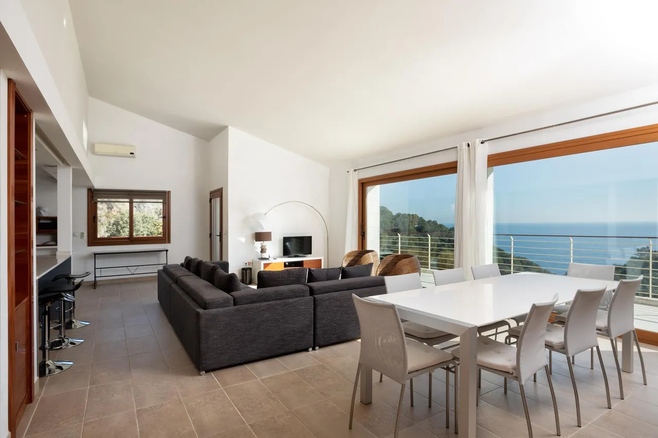 living - 300m² house / villa for sale in Tossa de Mar, Costa Brava - gallery - 7