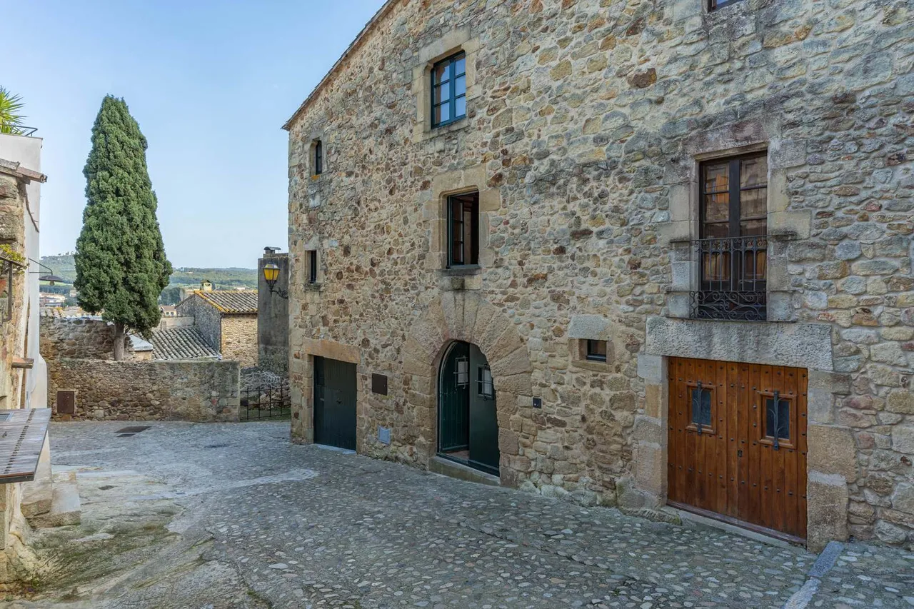 living - Casa rural de 355m² en venta en Baix Empordà, Girona - gallery - 2