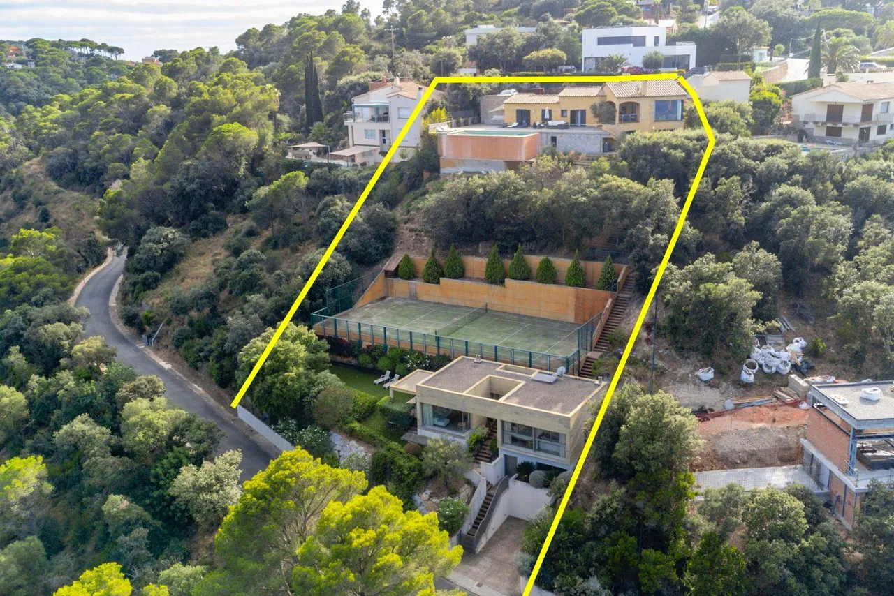 living - 621m² house / villa for sale in Sa Riera, Costa Brava - gallery - 4