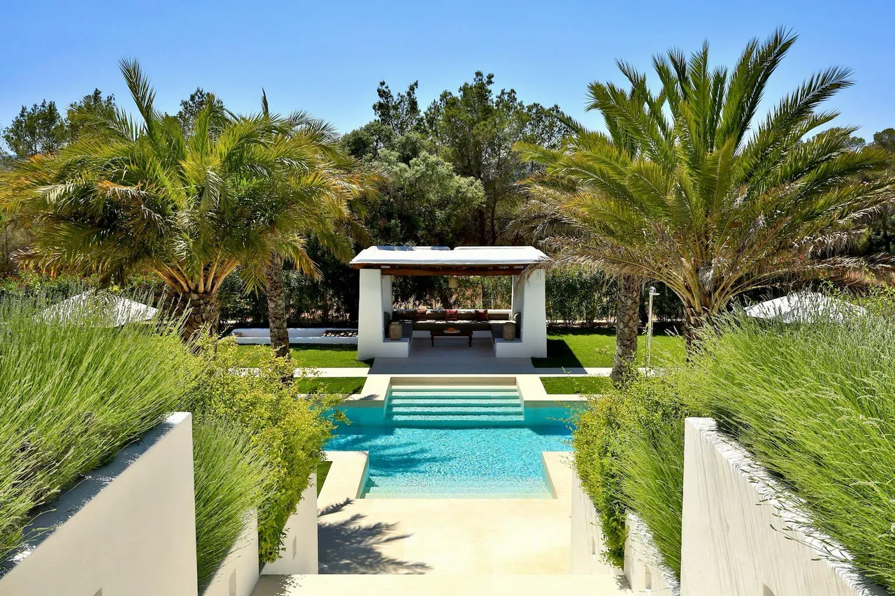 living - 410m² country house with 107m² terrace for sale in Santa Gertrudis - gallery - 4