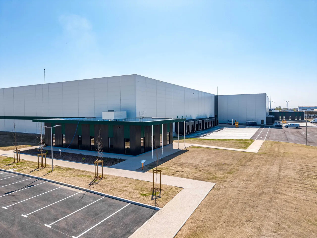 logistics - Warehouse / Offices For Rent - gallery - 7