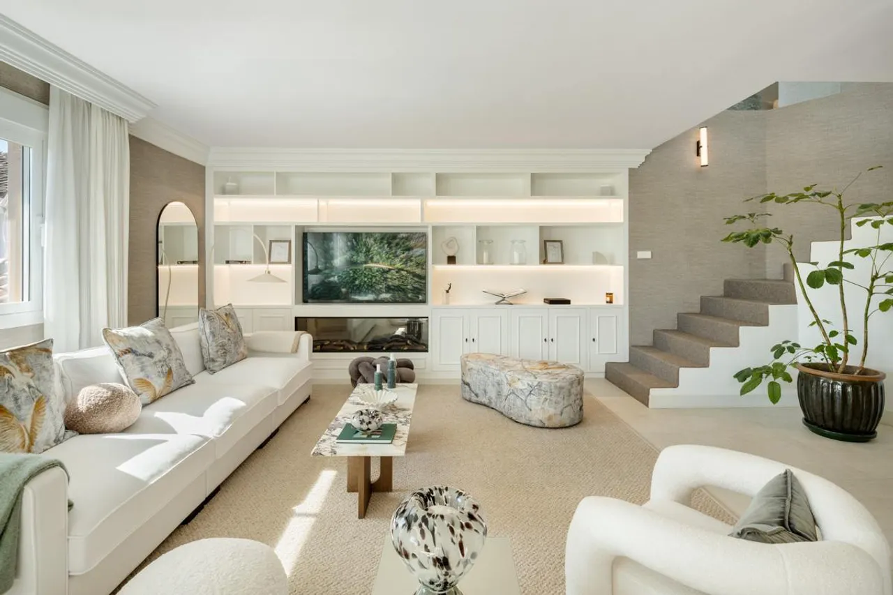 living - Piso de 231m² con 60m² terraza en venta en Milla de Oro - gallery - 2