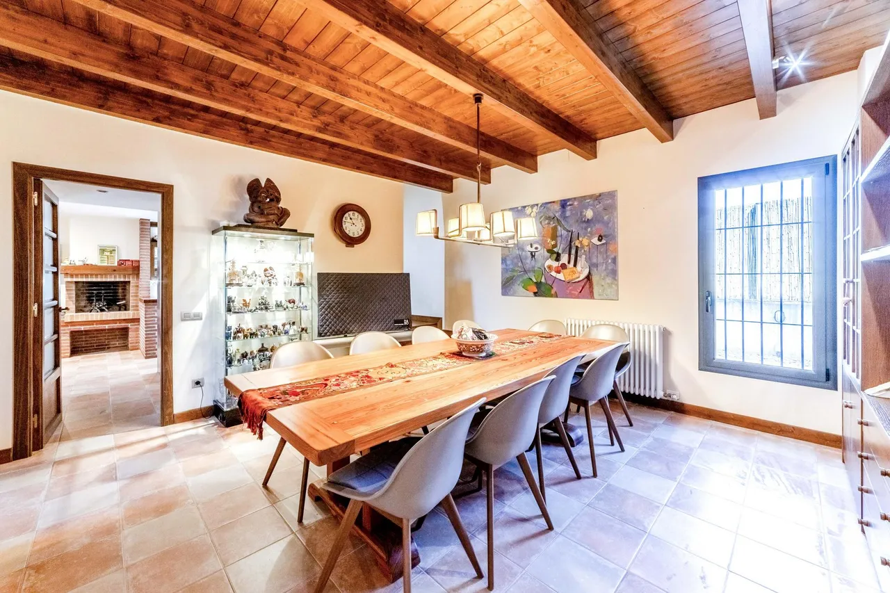 living - Casa rural de 550m² en venta en Penedès, Barcelona - gallery - 4