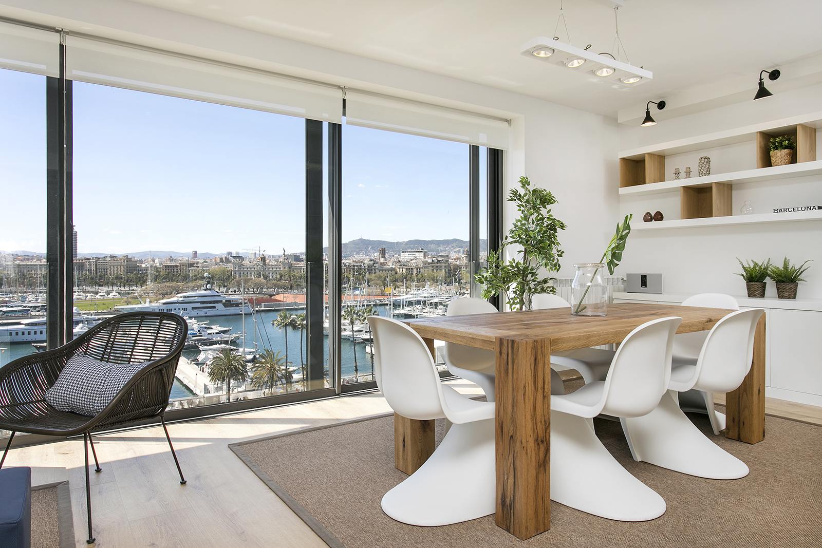 living - Ático de 103m² con 40m² terraza en venta en Barceloneta - gallery thumbnail - 4