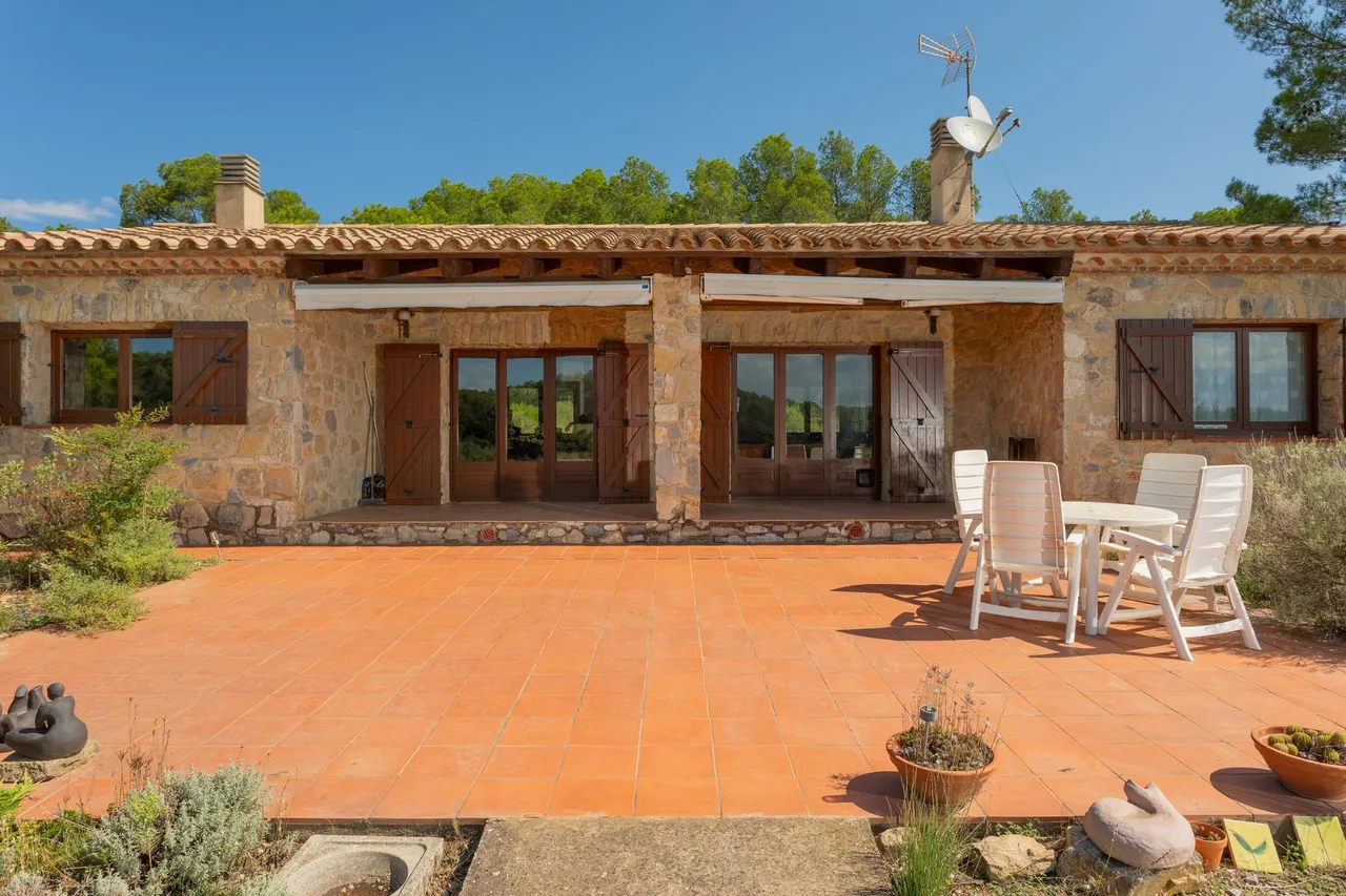 living - Casa rural de 282m² en venta en Alt Empordà, Girona - gallery - 6