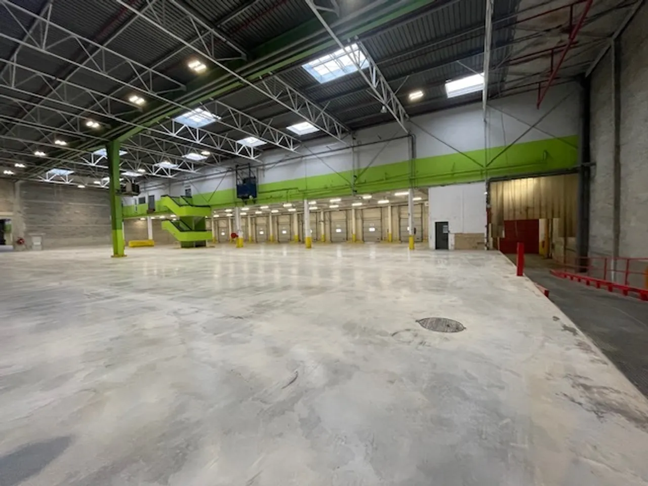logistics - Entrepôt Logistique À Louer - gallery - 3