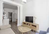 living - Piso de 55m² en alquiler en Sol, Madrid - gallery thumbnail - 1