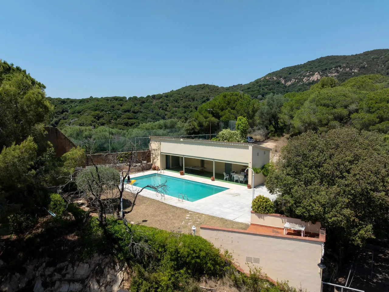 living - Casa / villa de 1,744m² en venta en Cabrera de Mar - gallery - 6