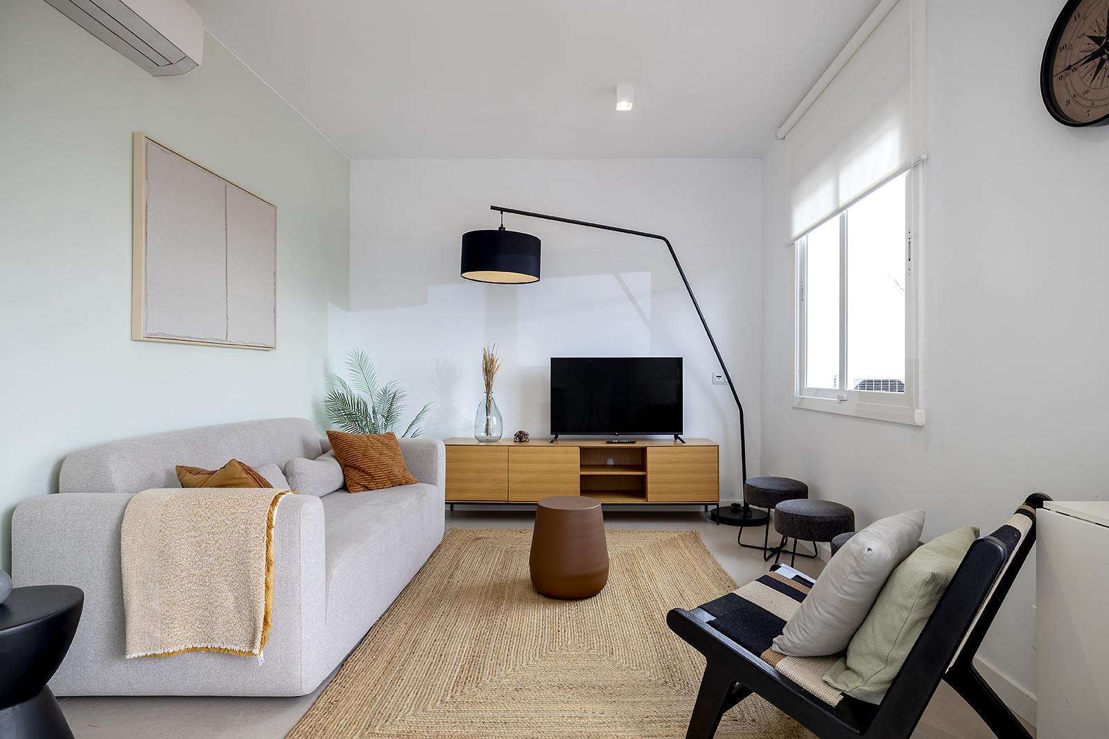 living - Piso de 73m² con 83m² terraza en alquiler en Gràcia - gallery thumbnail - 3