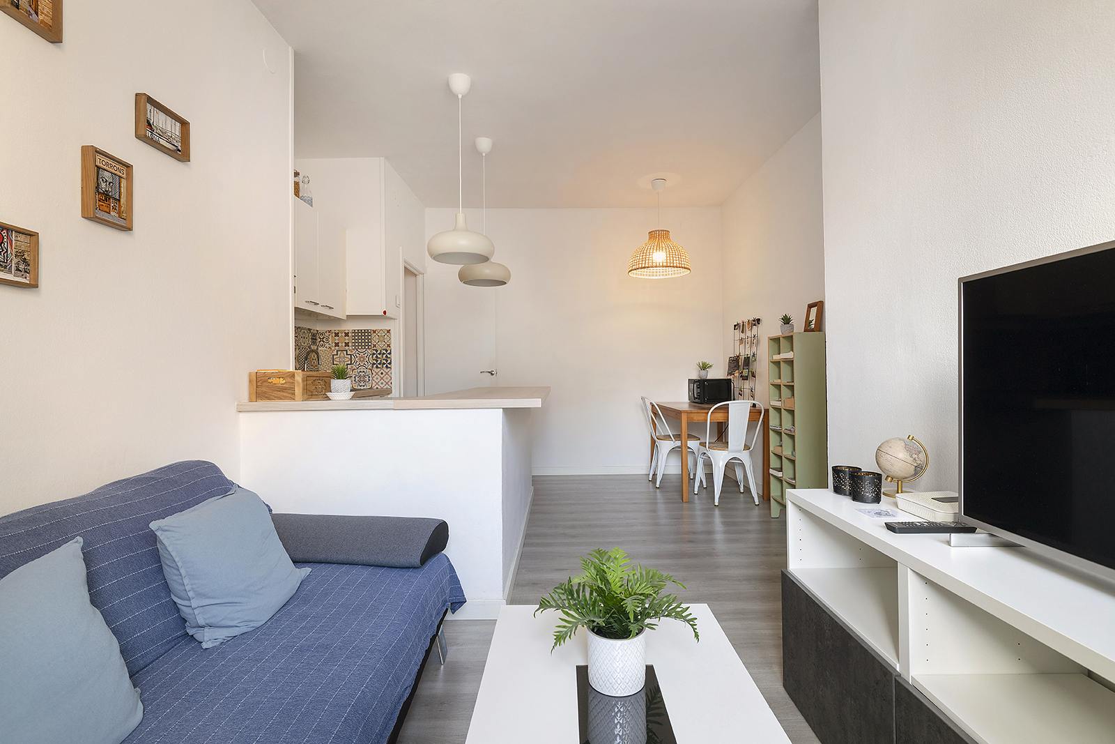 living - Piso de 45m² en venta en El Putxet, Barcelona - gallery thumbnail - 3