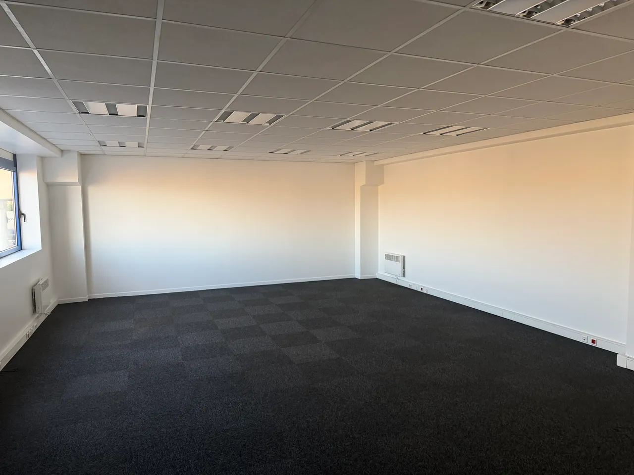 logistics - Light Industrial Premises / Offices For Rent - gallery - 7