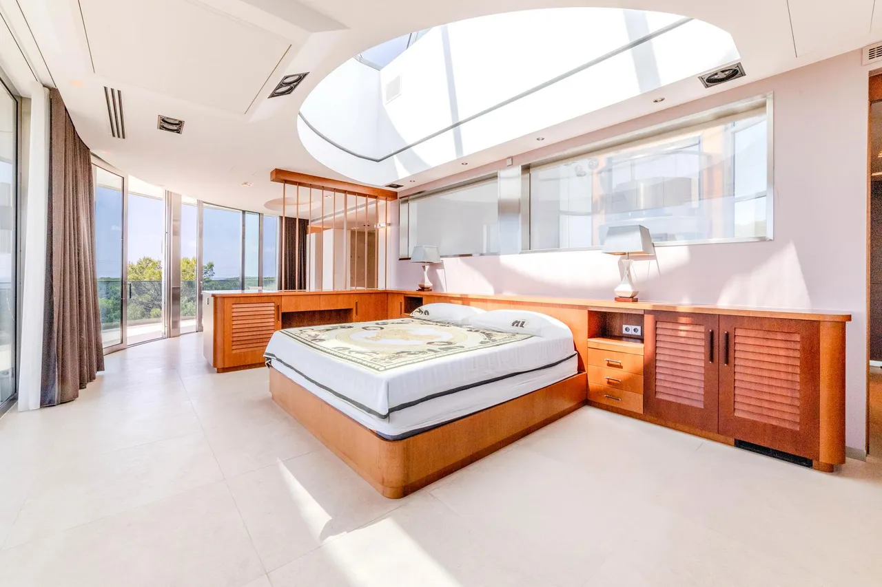 living - 615m² house / villa for sale in Terramar, Barcelona - gallery - 6