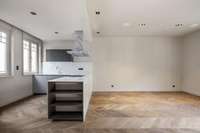 living - 90m² apartment for rent in El Born, Barcelona - gallery thumbnail - 4