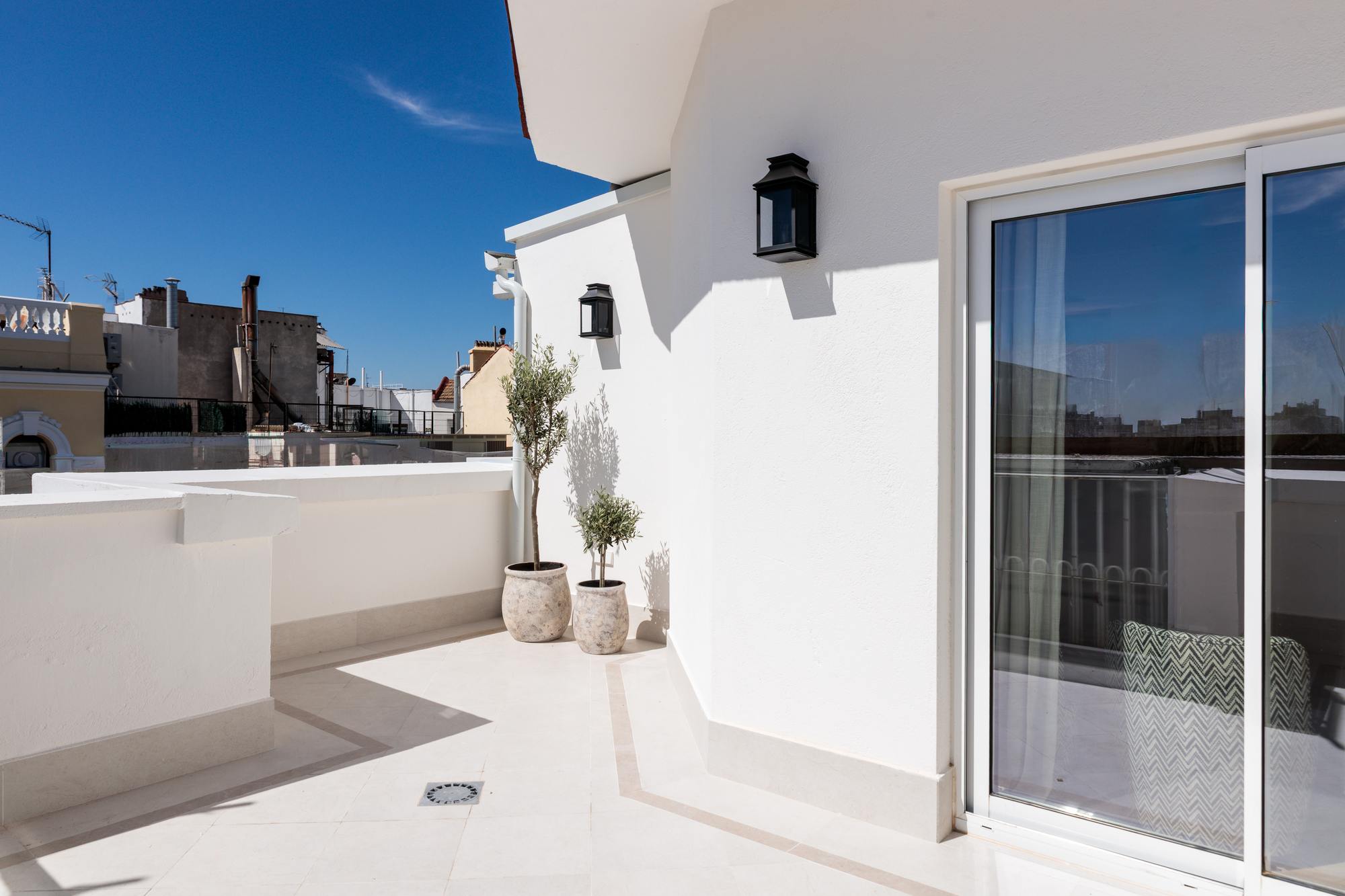 living - Ático de 178m² con 29m² terraza en venta en Goya, Madrid - gallery thumbnail - 1
