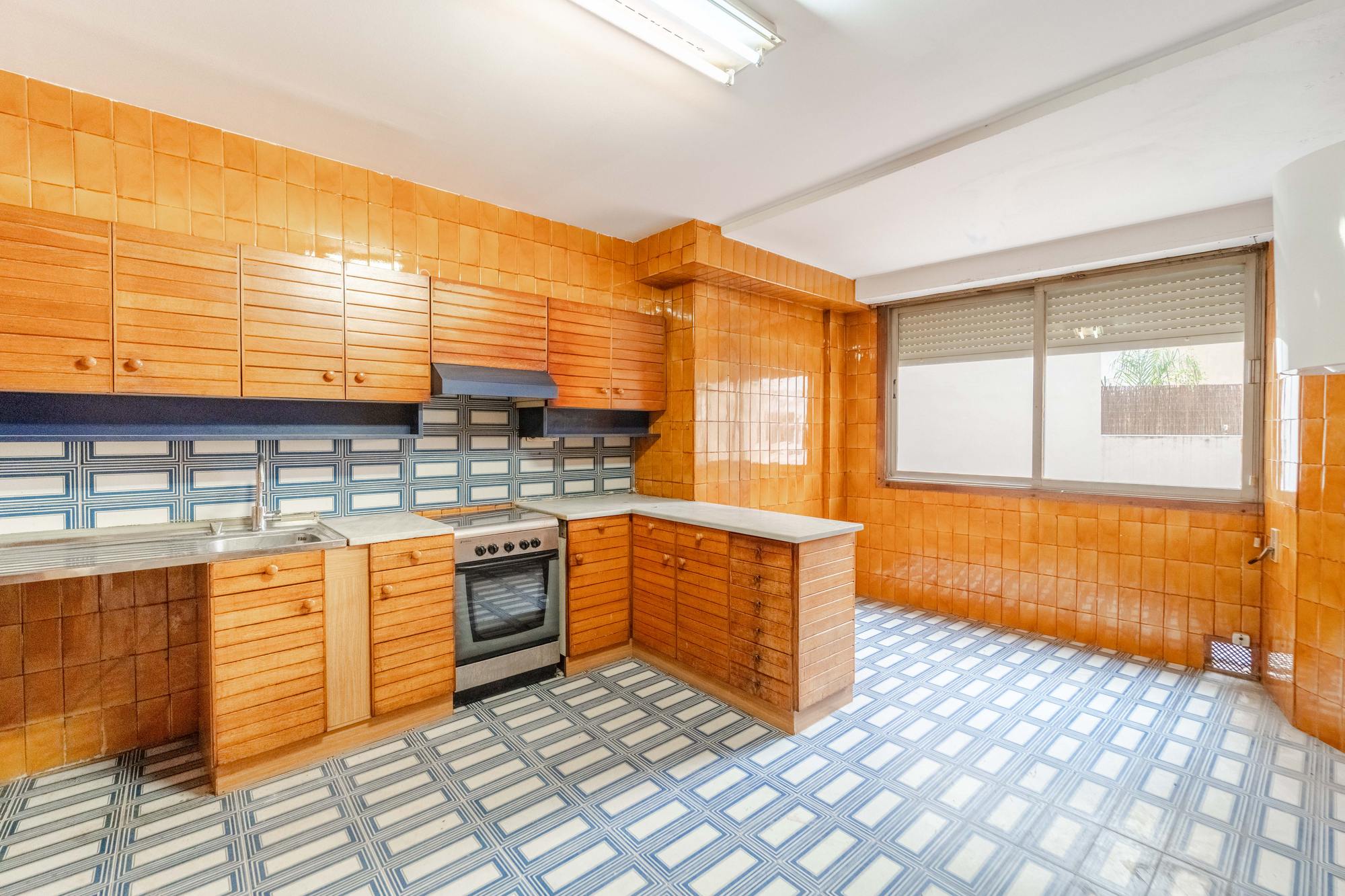 living - Piso de 232m² en venta en El Pla del Remei, Valencia - gallery thumbnail - 10