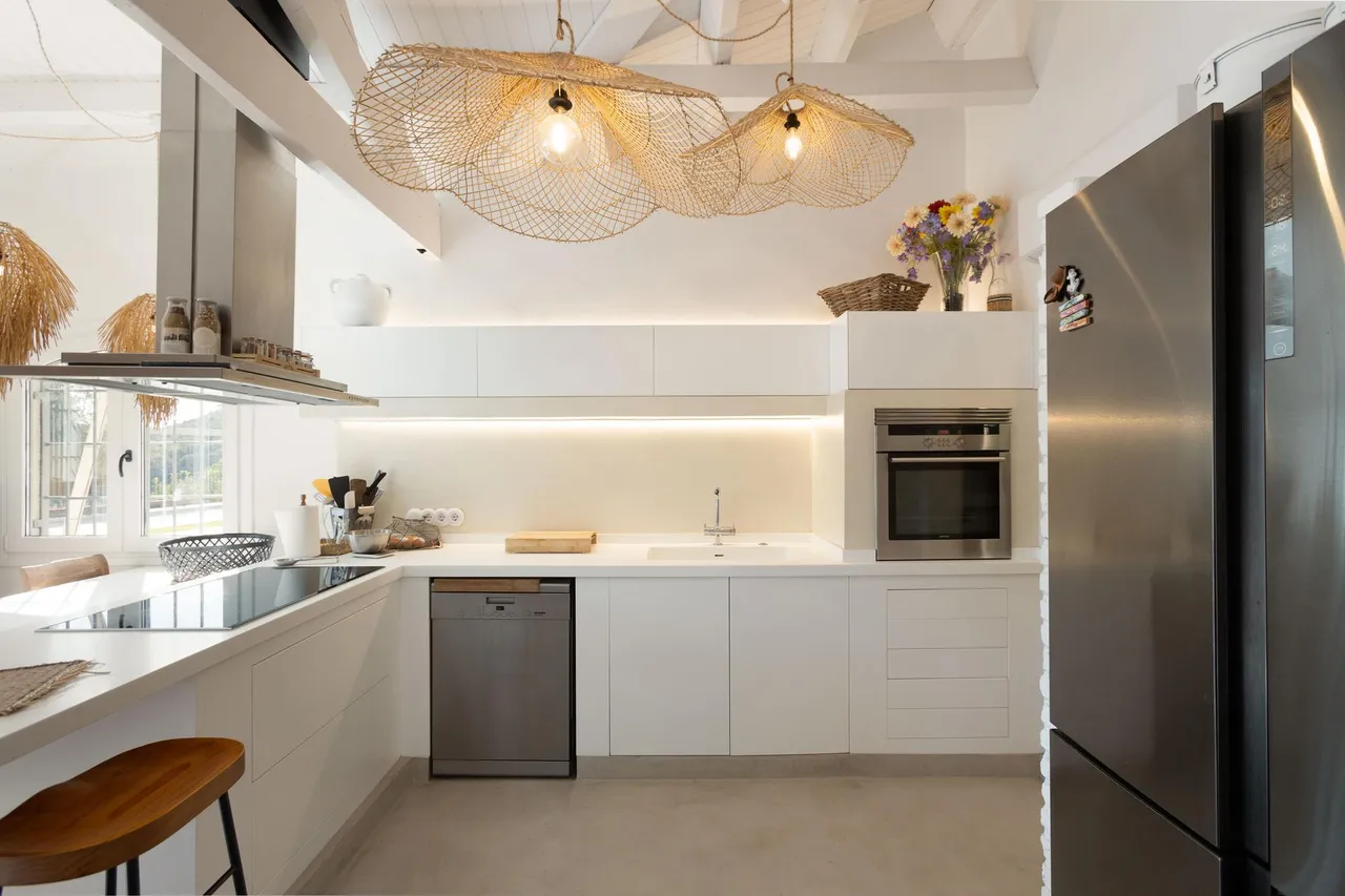 living - 592m² house / villa with 5,406m² garden for sale in Cabrera de Mar - gallery - 8