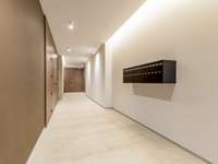 living - Sardenya Sagrada Familia - gallery thumbnail - 6