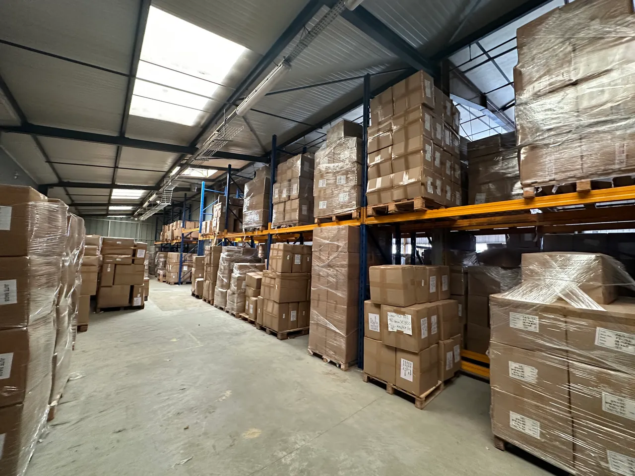 logistics - Entrepôt / Bureaux À Louer - gallery - 2