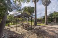 living - 527m² house / villa for sale in La Cañada, Valencia - gallery thumbnail - 3