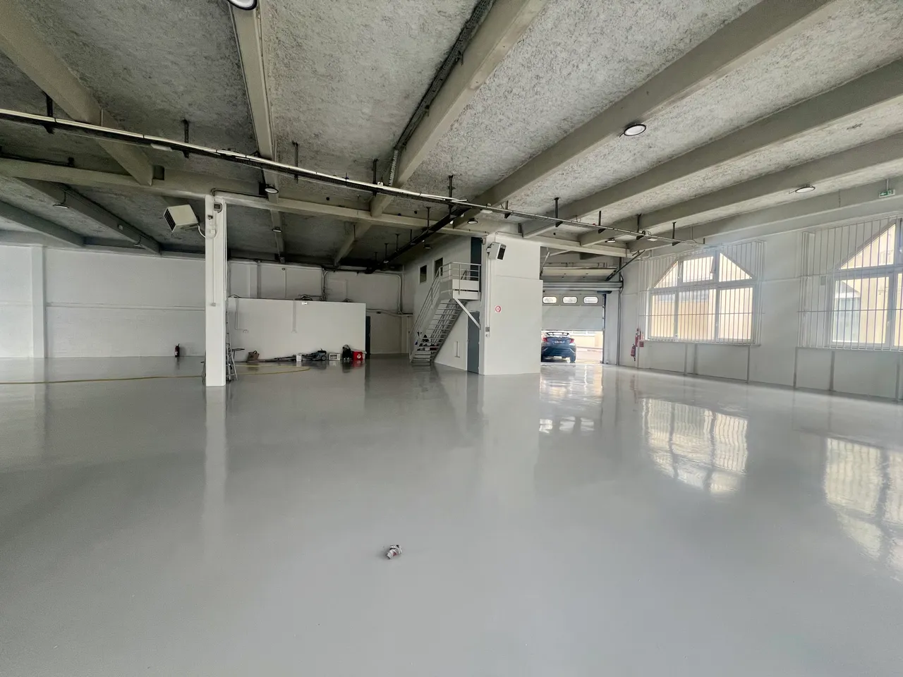 logistics - Warehouse / Offices For Rent - gallery - 9