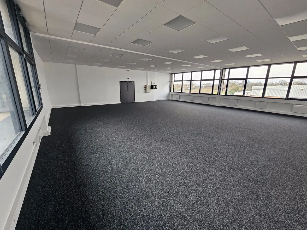 logistics - Activités / Bureaux À Louer - gallery - 9