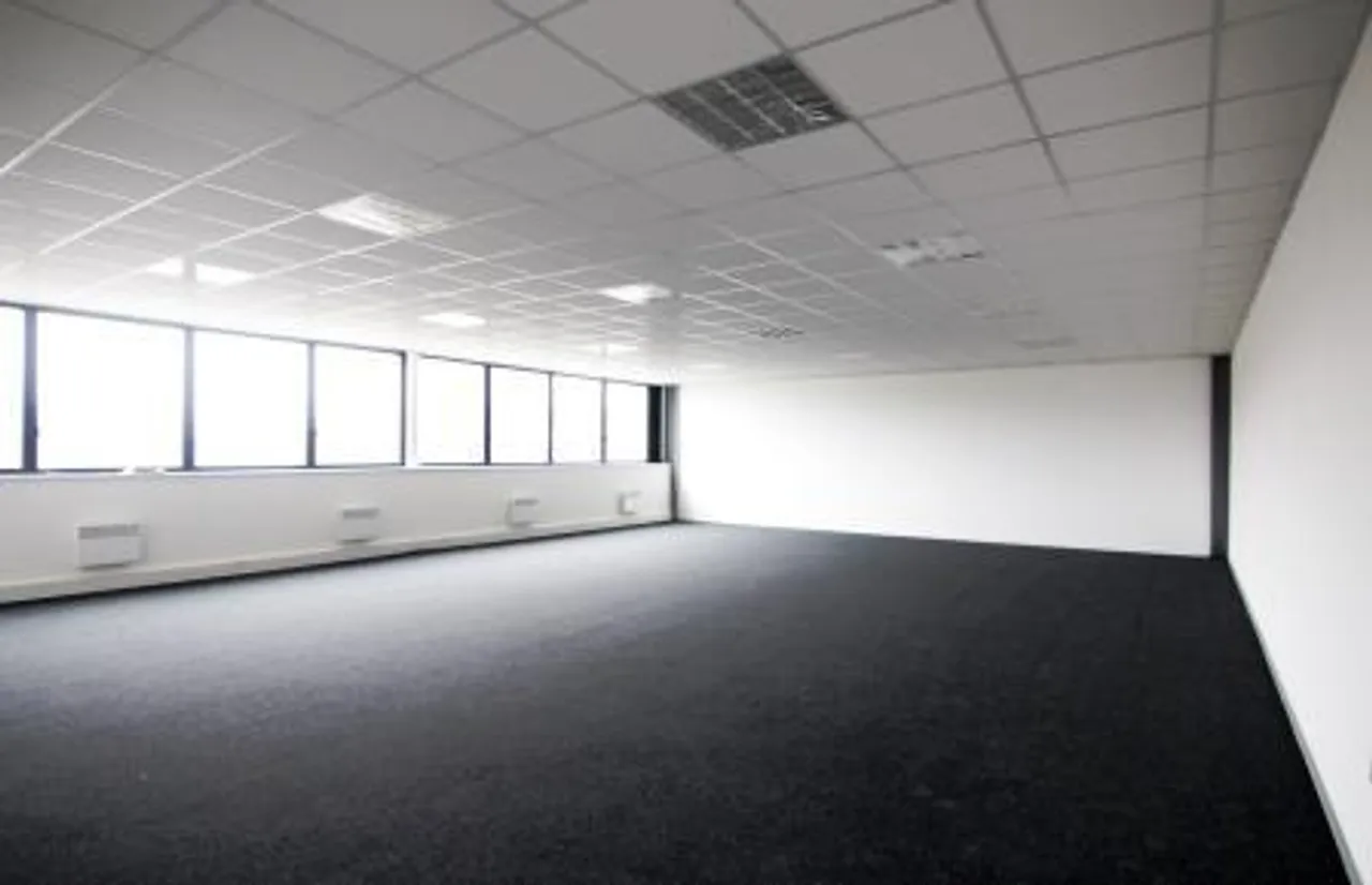 logistics - Light Industrial Premises / Offices For Rent - gallery - 5
