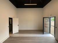 logistics - Activités / Bureaux À Louer - gallery thumbnail - 10