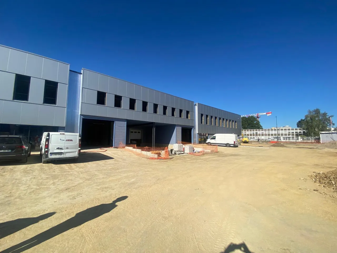 logistics - Warehouse / Offices For Rent - gallery - 2
