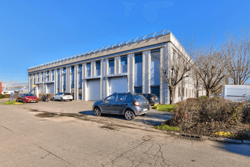 logistics - Activités / Bureaux À Louer - featured