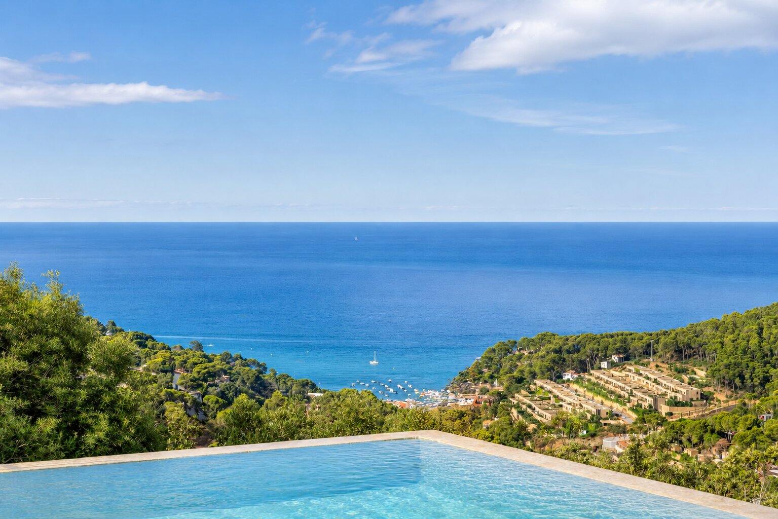 living - 621m² house / villa for sale in Sa Riera, Costa Brava - gallery thumbnail - 7