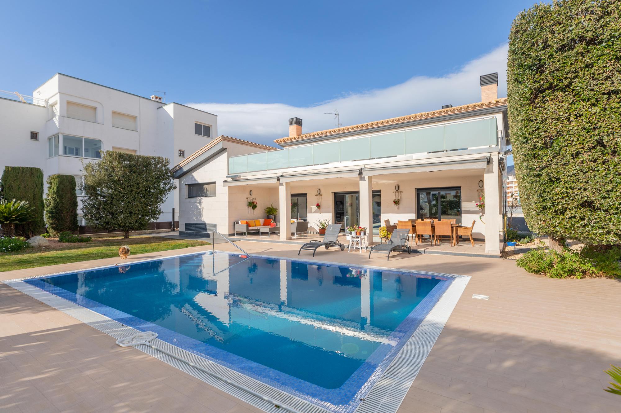 living - 557m² house / villa for sale in Bay of Roses, Costa Brava - gallery - 9