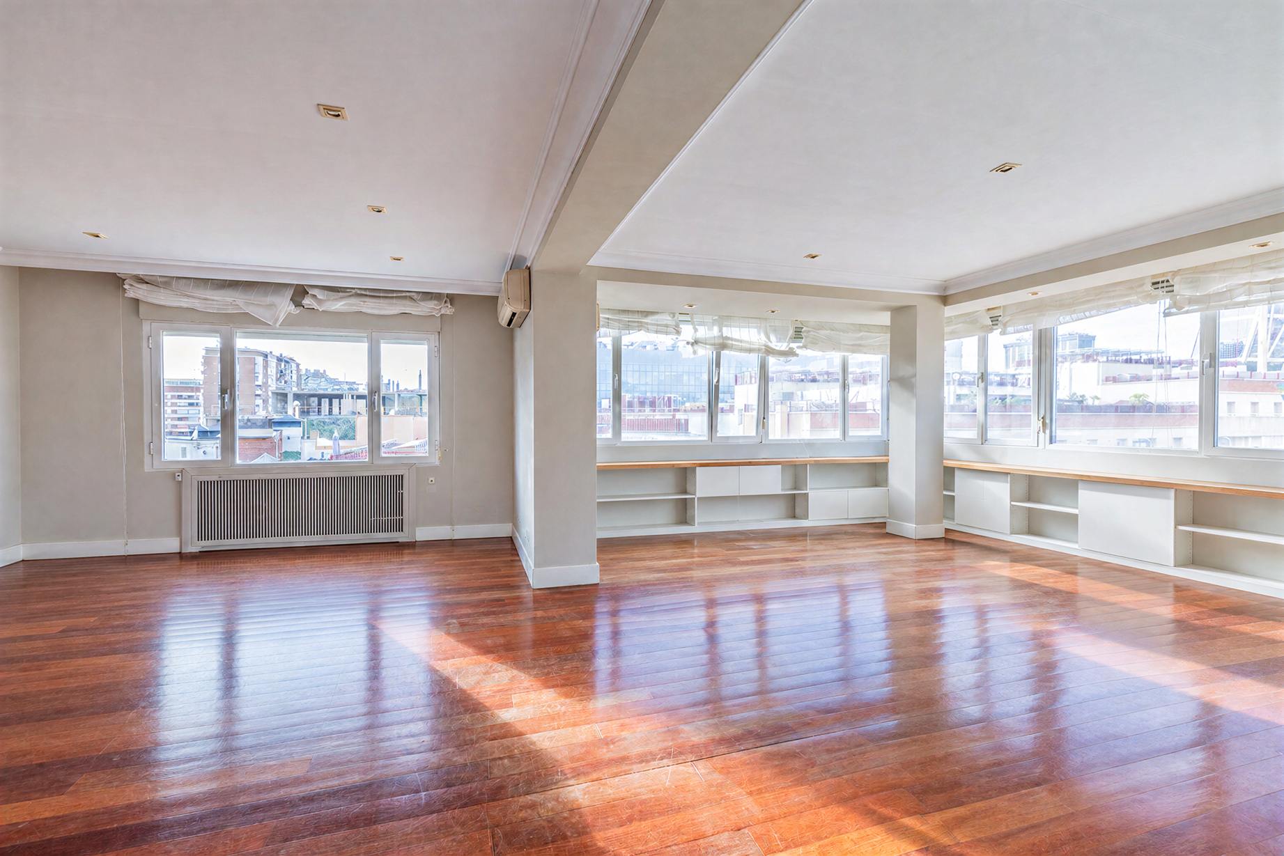living - 198m² apartment for sale in Nueva España, Madrid - featured