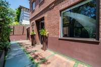 living - Casa / villa de 450m² con 50m² de jardín en venta en Niño Jesús - gallery thumbnail - 5