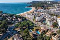 living - 584m² house / villa for sale in Lloret de Mar, Costa Brava - gallery thumbnail - 2