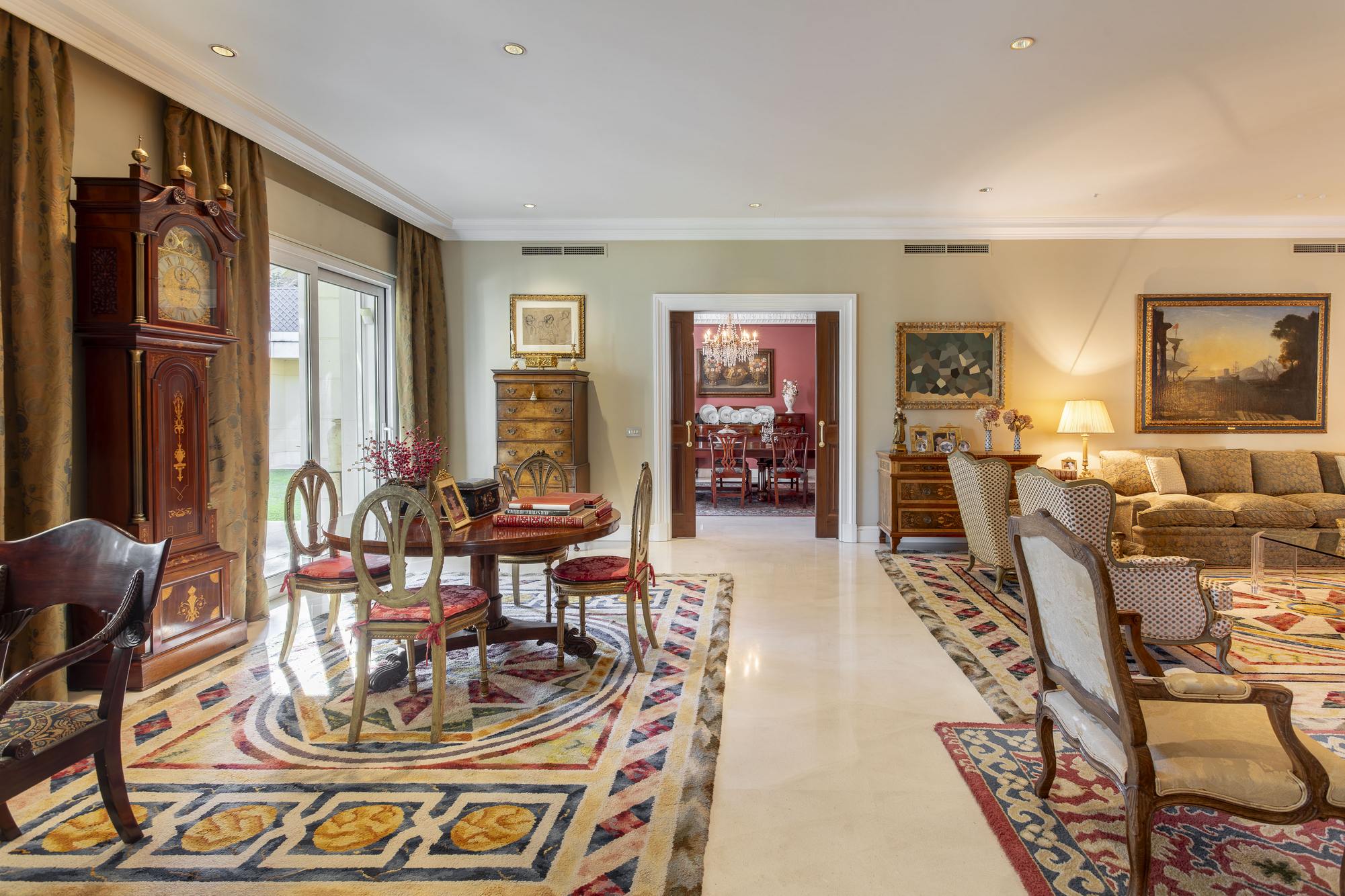 living - 894m² house / villa for sale in Conde de Orgaz and Piovera - gallery thumbnail - 7