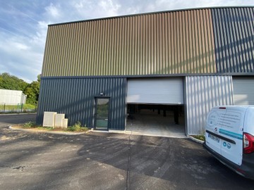 logistics - Light Industrial Premises / Offices For Rent - featured