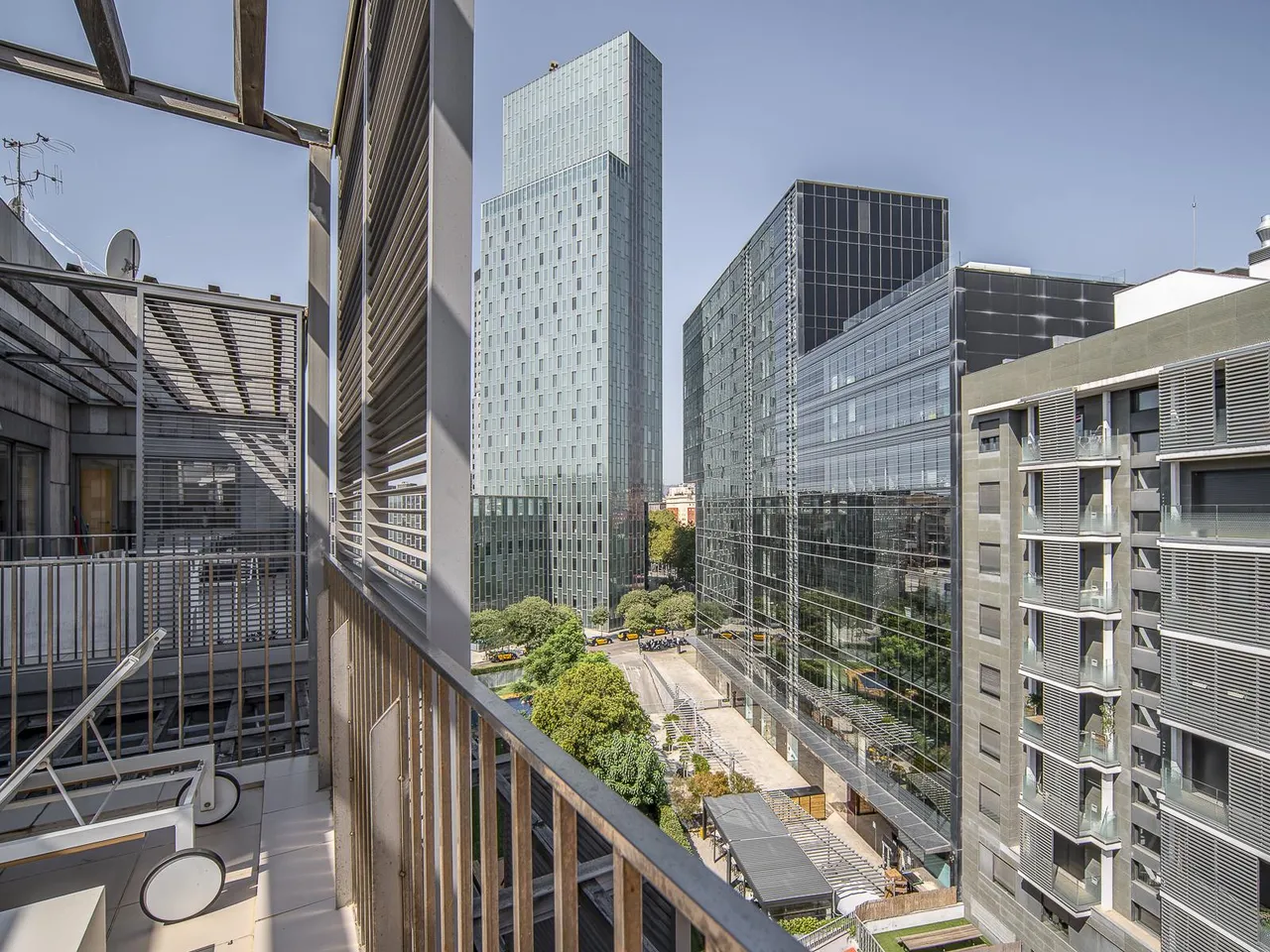 living - Ático de 74m² con 40m² terraza en venta en Poblenou - gallery - 2