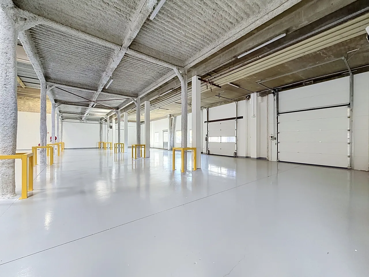 logistics - Warehouse / Offices For Rent - gallery - 10
