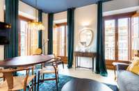 living - 85m² apartment for rent in Malasaña, Madrid - gallery thumbnail - 2