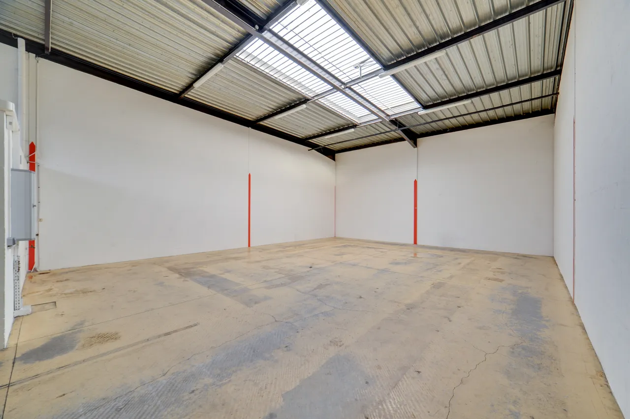 logistics - Activity Facility For Rent - gallery - 3