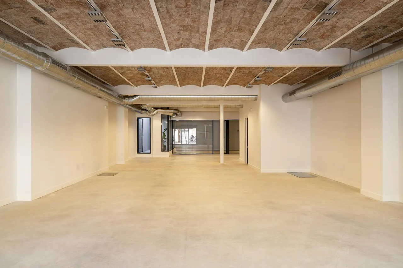 living - Loft de 200m² con 10m² terraza en venta en Sagrada Família - gallery - 5