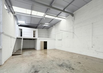 logistics - Entrepôt À Louer - featured