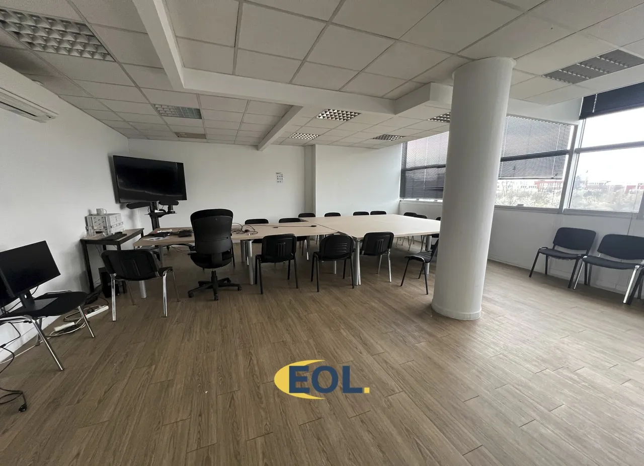 office - Bureaux À Louer - gallery - 2