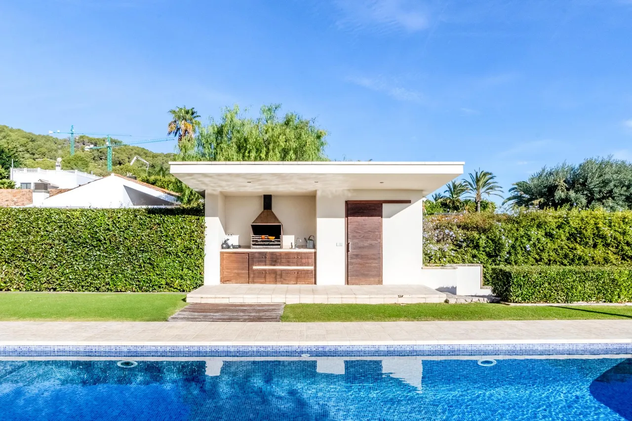 living - Casa / villa de 550m² en venta en Terramar, Barcelona - gallery - 8
